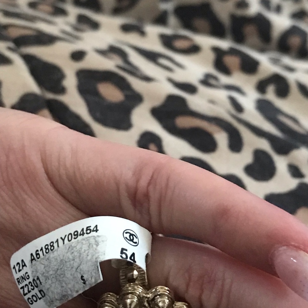 NWT CHANEL RING - Picture 5 of 11